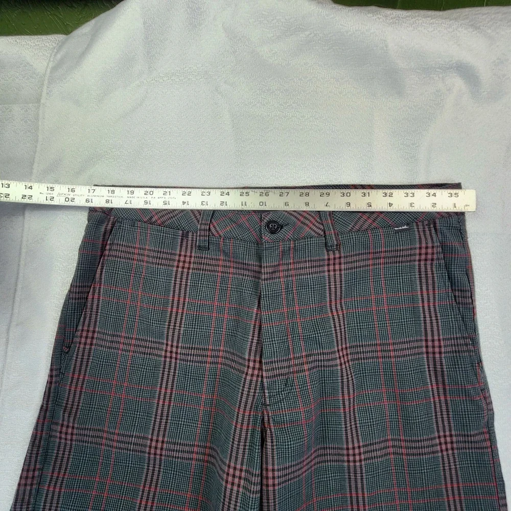 TravisMathew Grey Red Plaid Golf Shorts Men 36 Performance Stretch Preppy Casual